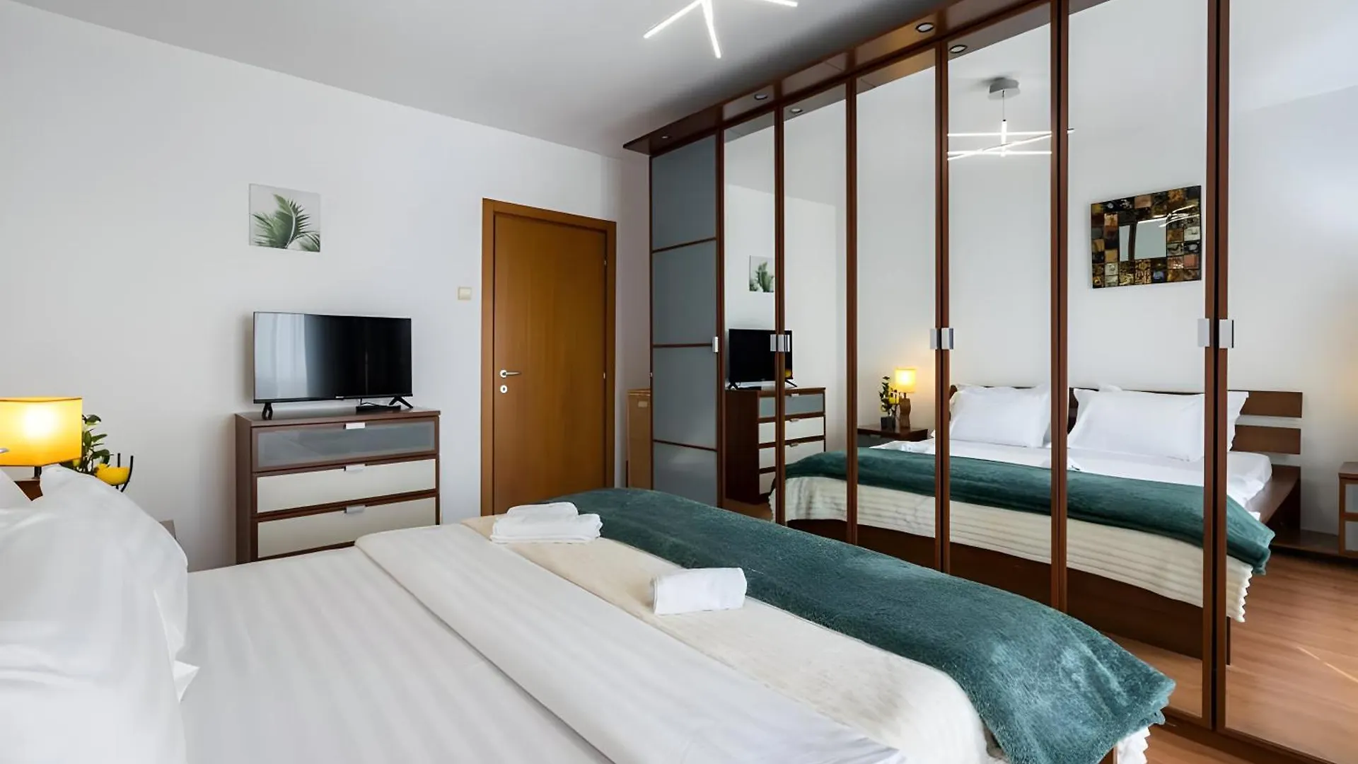 בוקרשט Landmark & City - 2Bdr Spacious And Comfy Flat With Amazing Views דירה