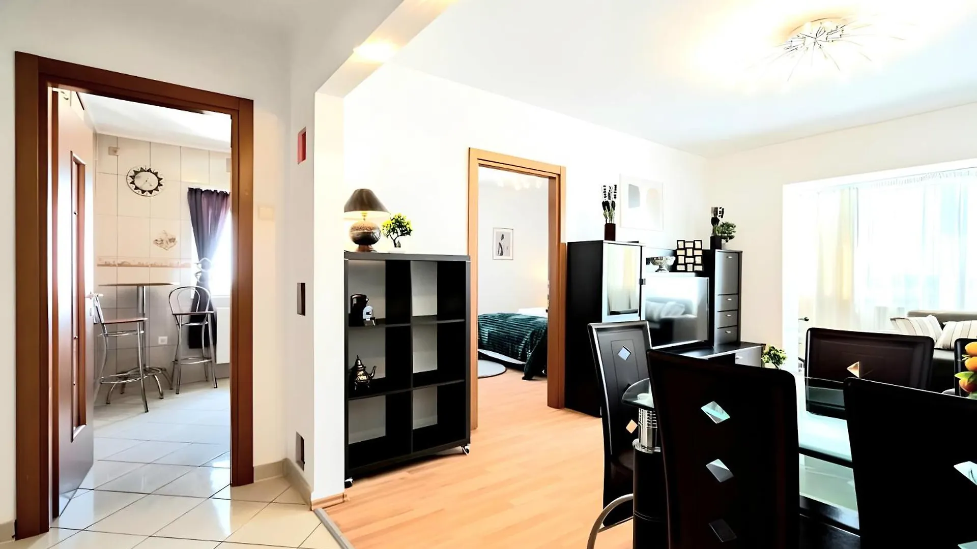 Landmark & City - 2Bdr Spacious And Comfy Flat With Amazing Views Boekarest 0*,