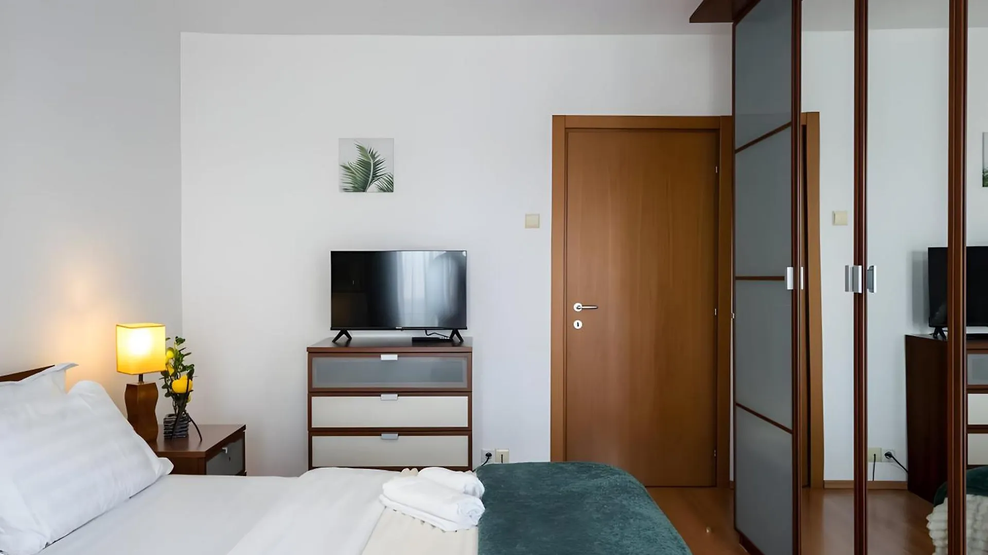Landmark & City - 2Bdr Spacious And Comfy Flat With Amazing Views 부쿠레슈티 아파트